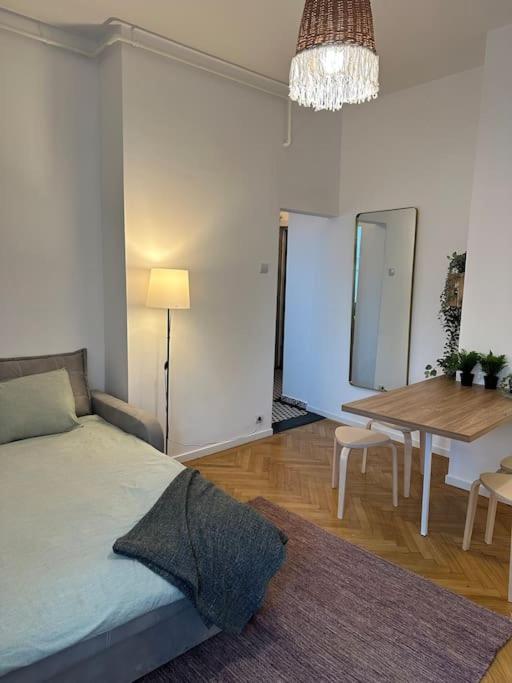 Downtown Cozy Apartment Old Town Bucarest Esterno foto